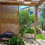 Διαμέρισμα Apartmaji Mia, Otok *
