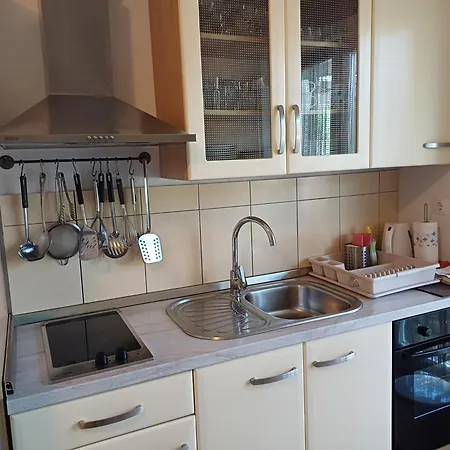 Apartmaji Mia, Otok Apartman