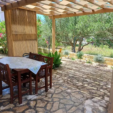 Apartmaji Mia, Otok Apartman Murter