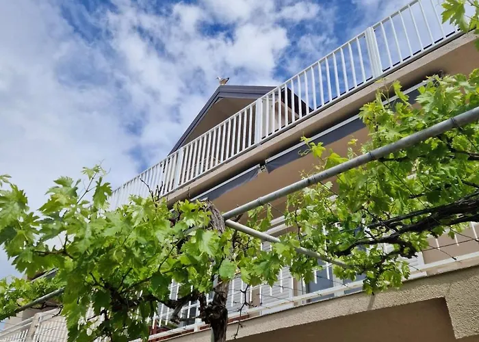 Apartament Apartmaji Mia, Otok *