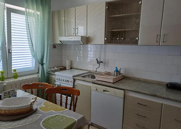 Apartmaji Mia, Otok Apartament *