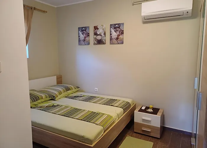 Apartmaji Mia, Otok *