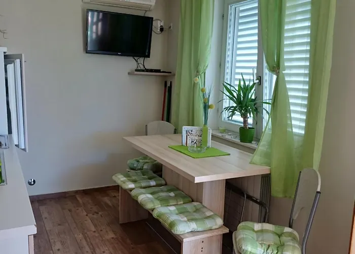 Apartament Apartmaji Mia, Otok *