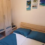 Apartmaji Mia, Otok Lejlighed *