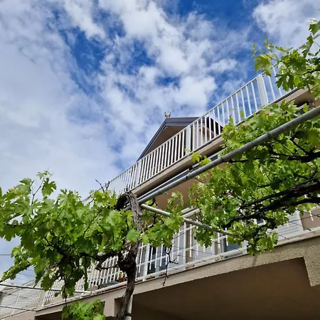 Apartmán Apartmaji Mia, Otok