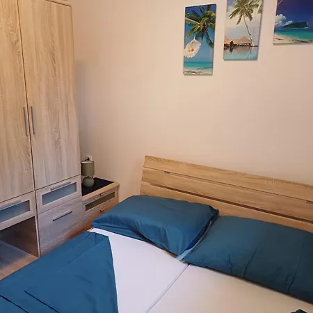 Apartmaji Mia, Otok Apartmán *