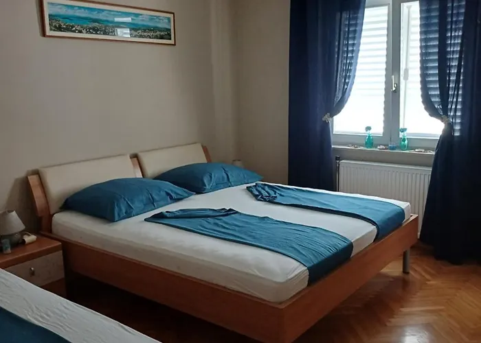 Apartmaji Mia, Otok דירה מורטר