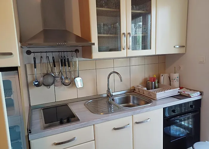 Apartmaji Mia, Otok דירה