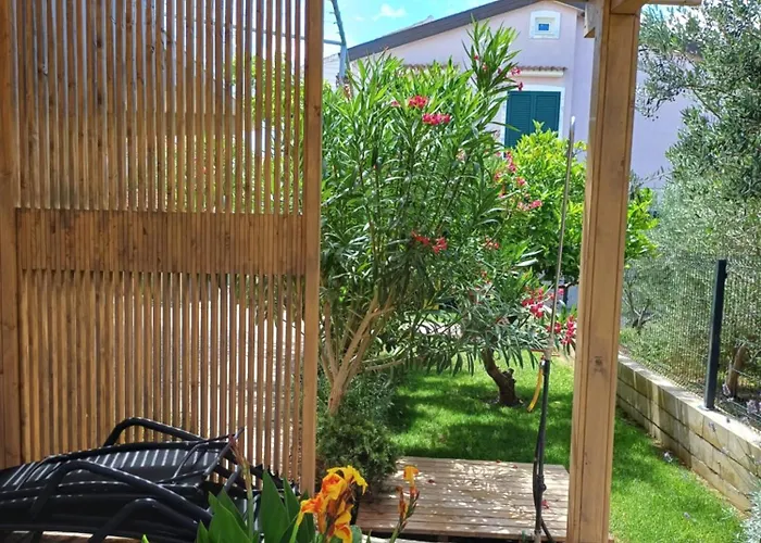 דירה Apartmaji Mia, Otok *